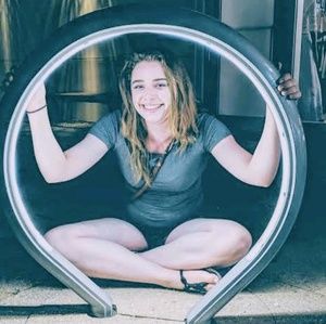 Meet your Posher, Rebecca